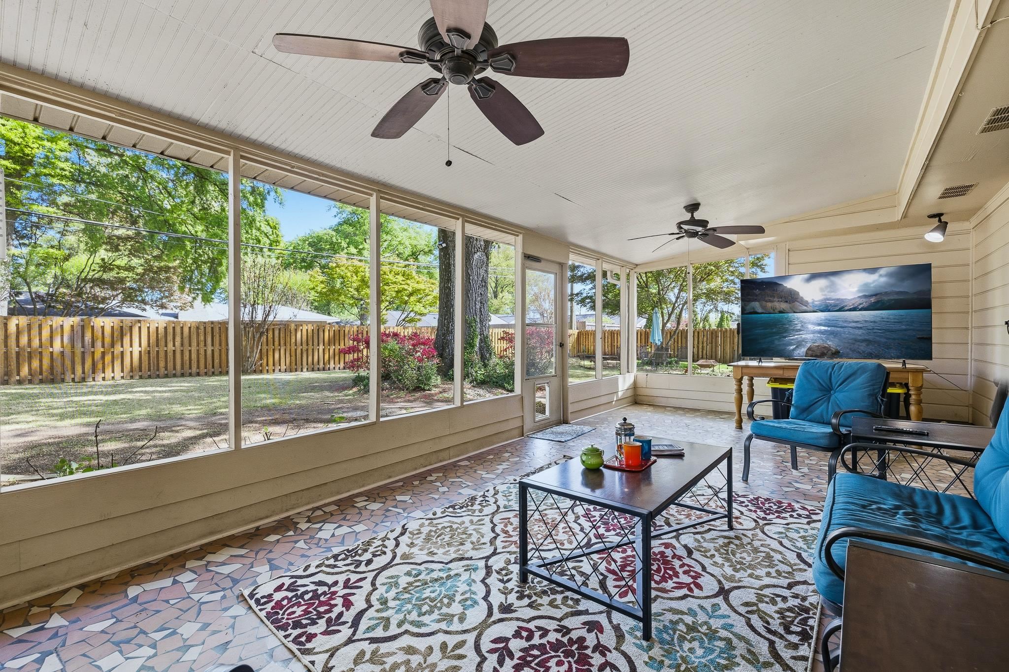 1247 W YORKSHIRE CV W