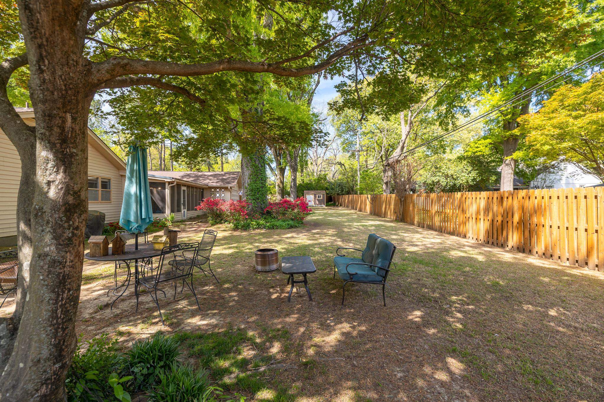 1247 W YORKSHIRE CV W