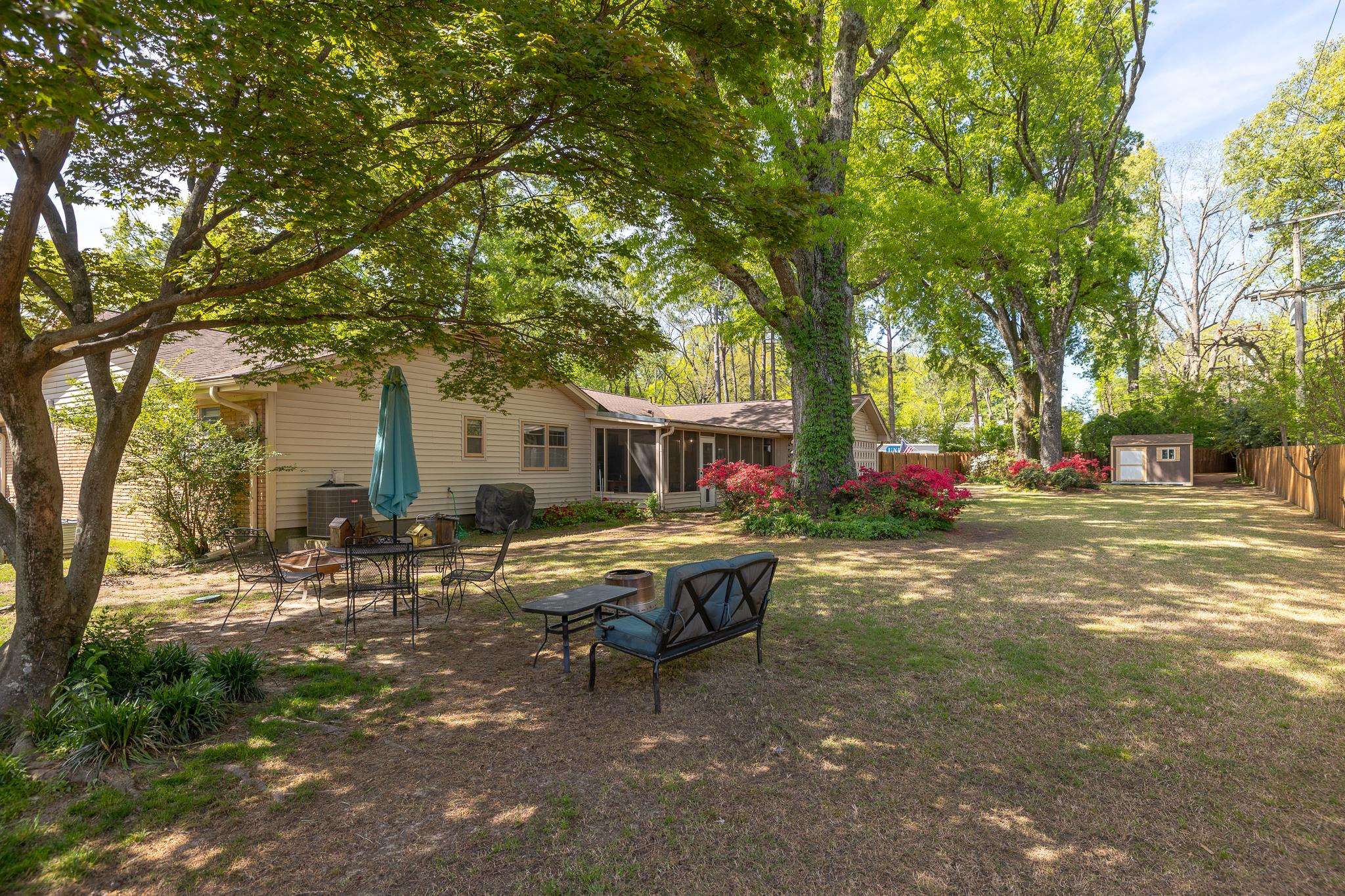 1247 W YORKSHIRE CV W