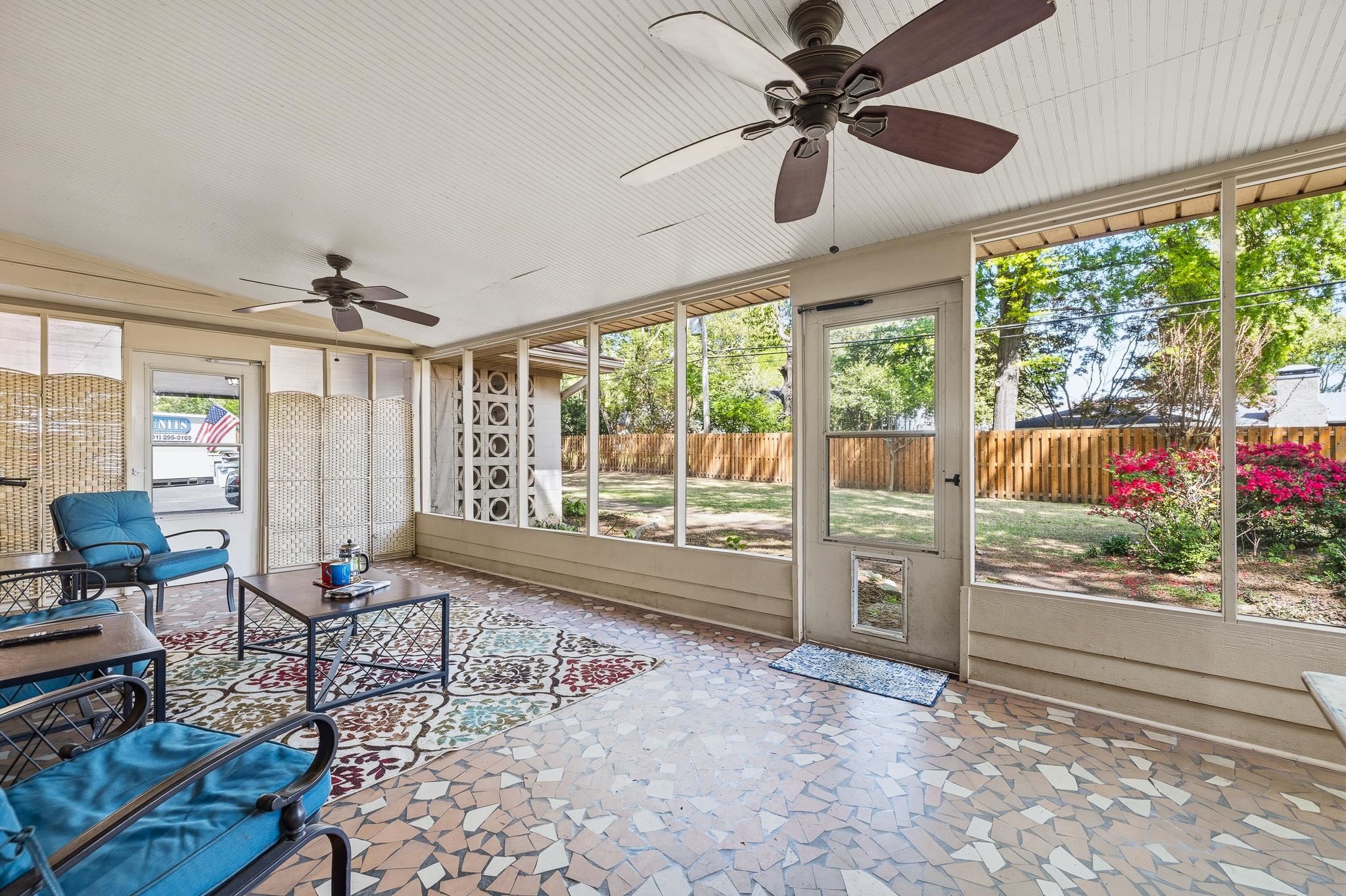 1247 W YORKSHIRE CV W