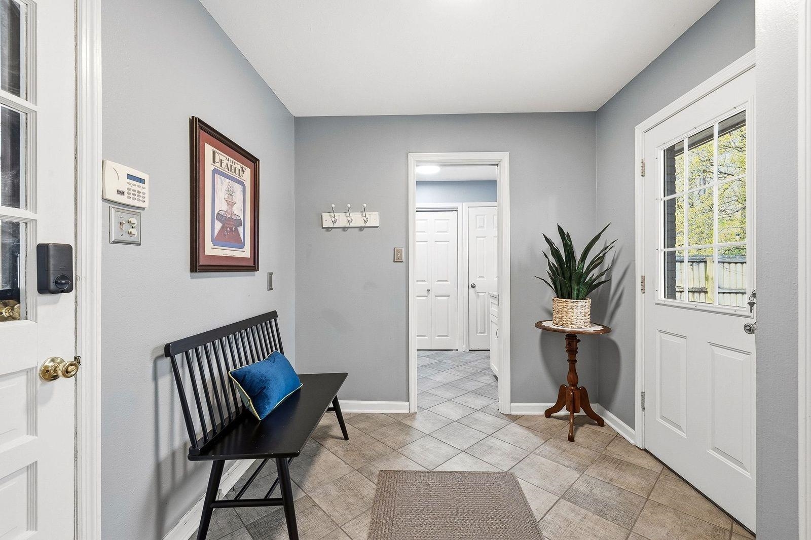 214 GARDENIA DR
