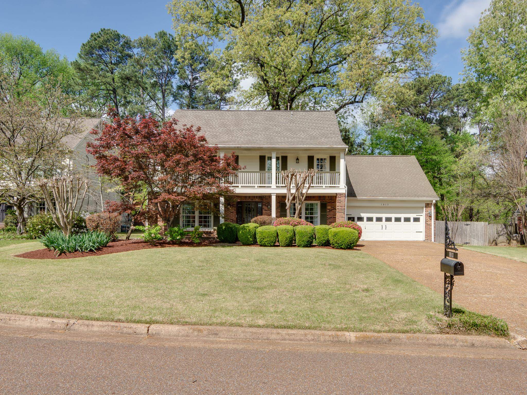 1913 GRENVILLE DR