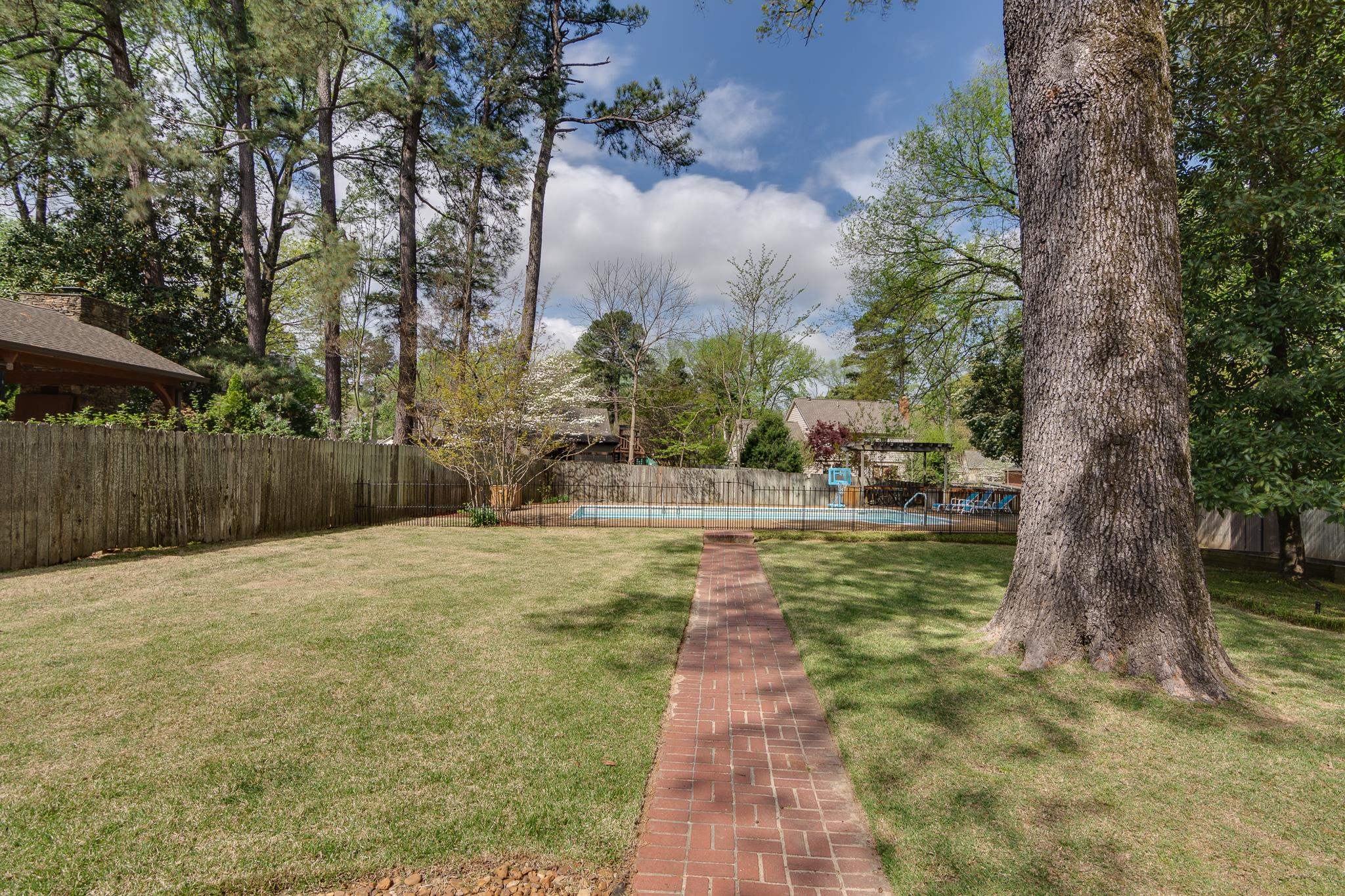 1913 GRENVILLE DR