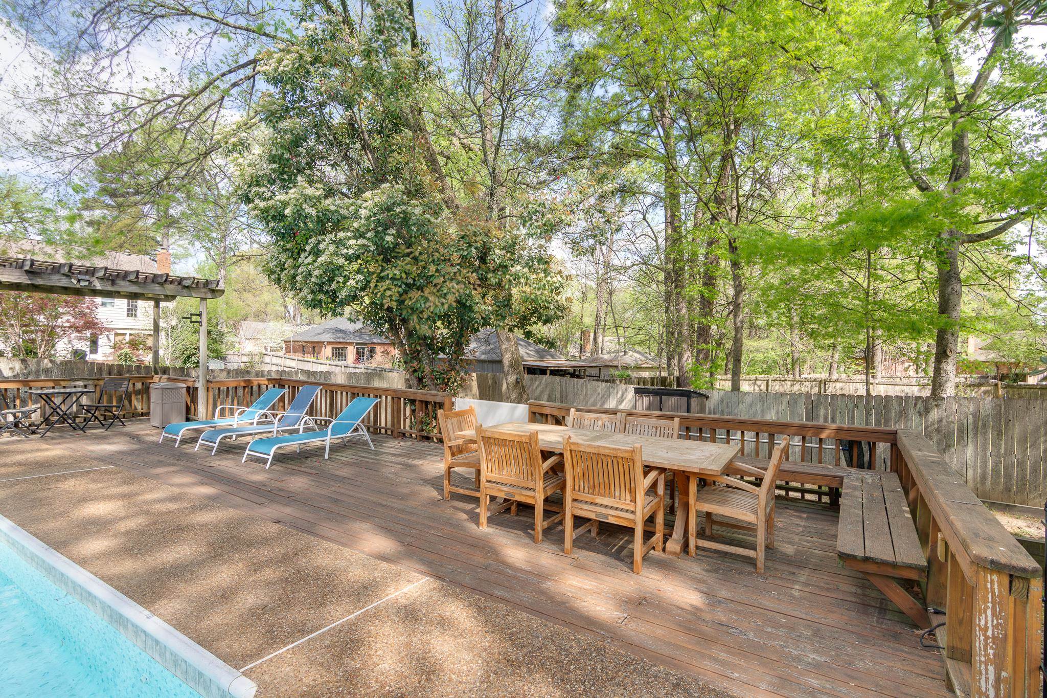 1913 GRENVILLE DR