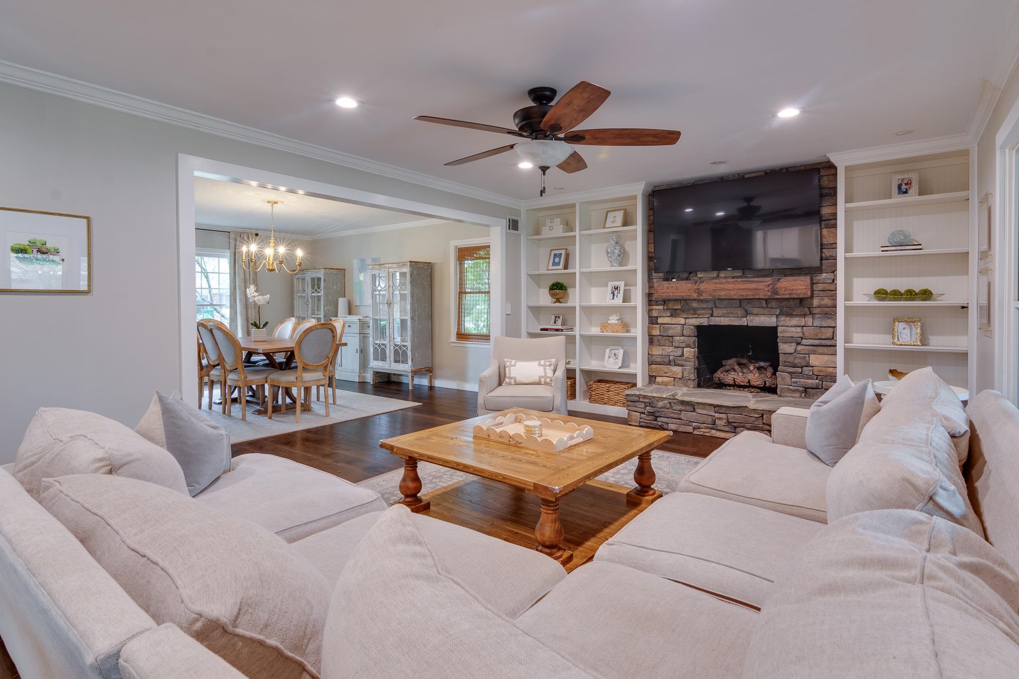 1913 GRENVILLE DR