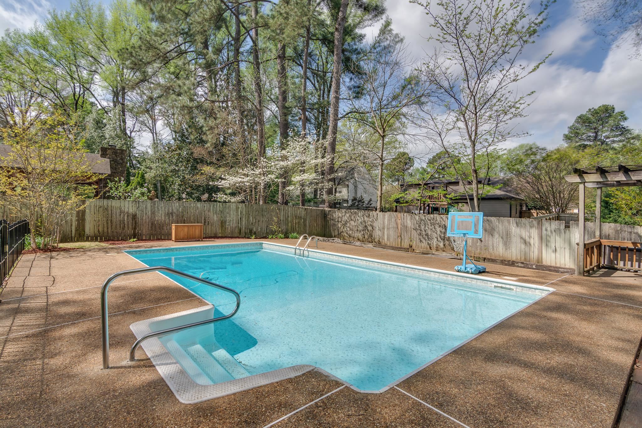 1913 GRENVILLE DR