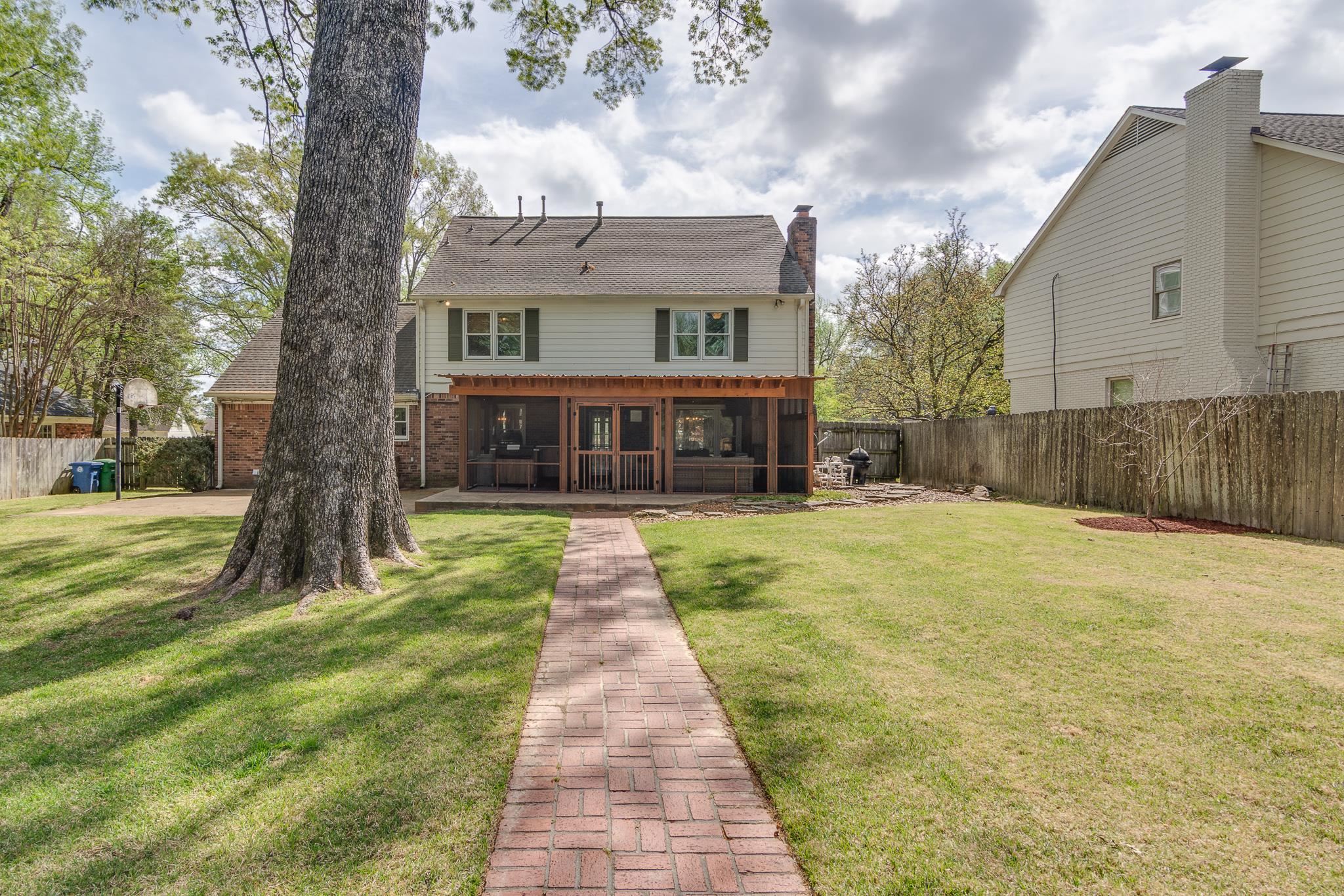 1913 GRENVILLE DR