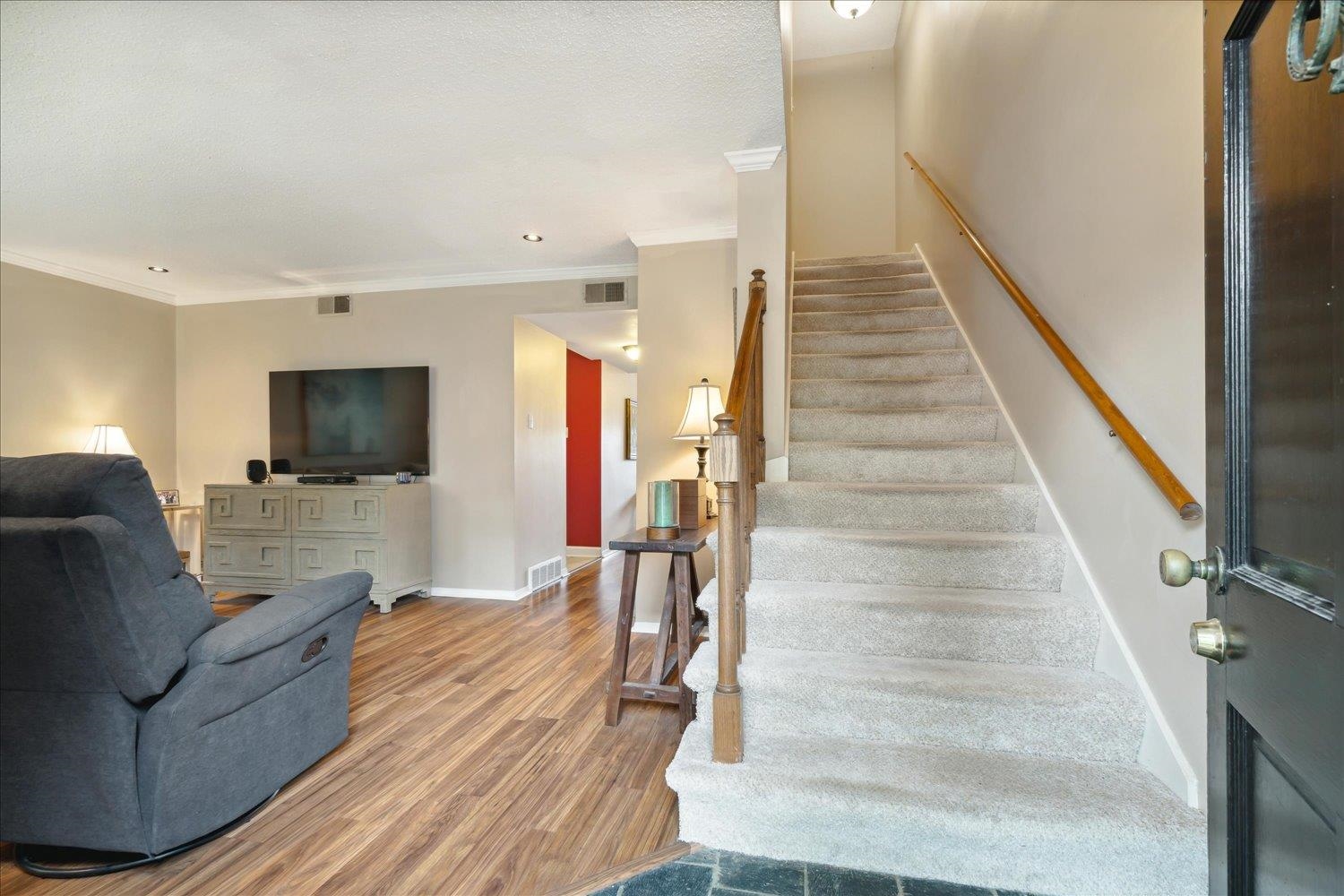 435 N HIGHLAND ST Unit: 2