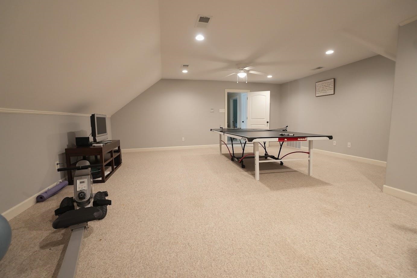 270 FAIR MEADOWS LN