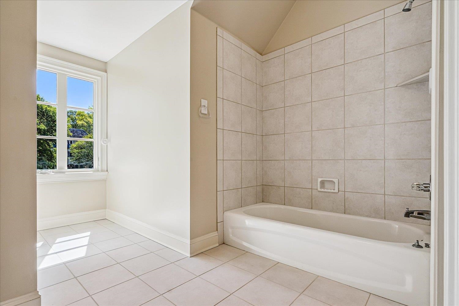 287 CLOISTER GREEN LN