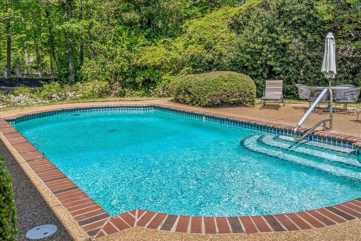 287 CLOISTER GREEN LN