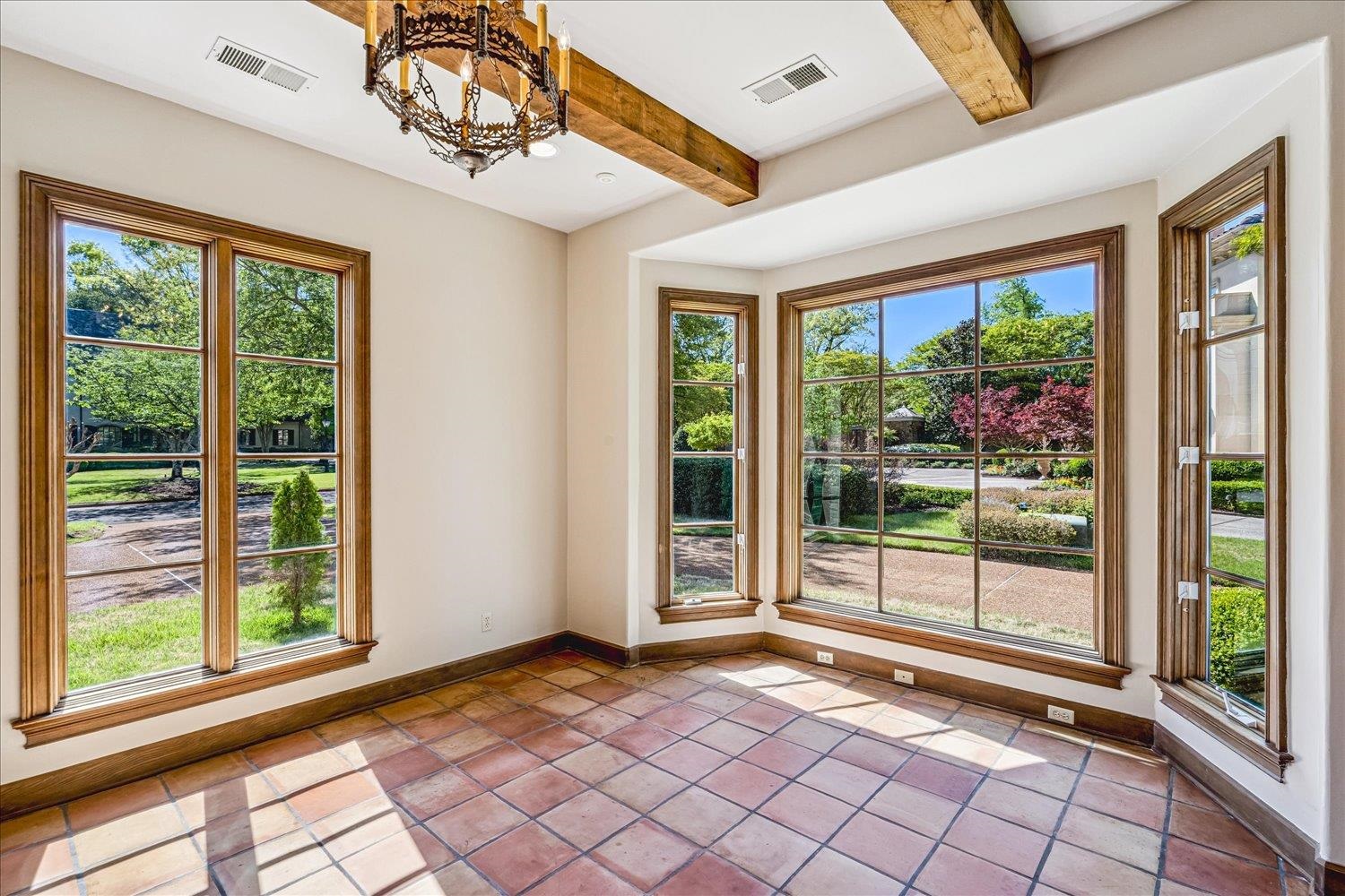287 CLOISTER GREEN LN