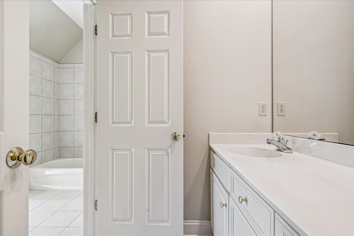 287 CLOISTER GREEN LN