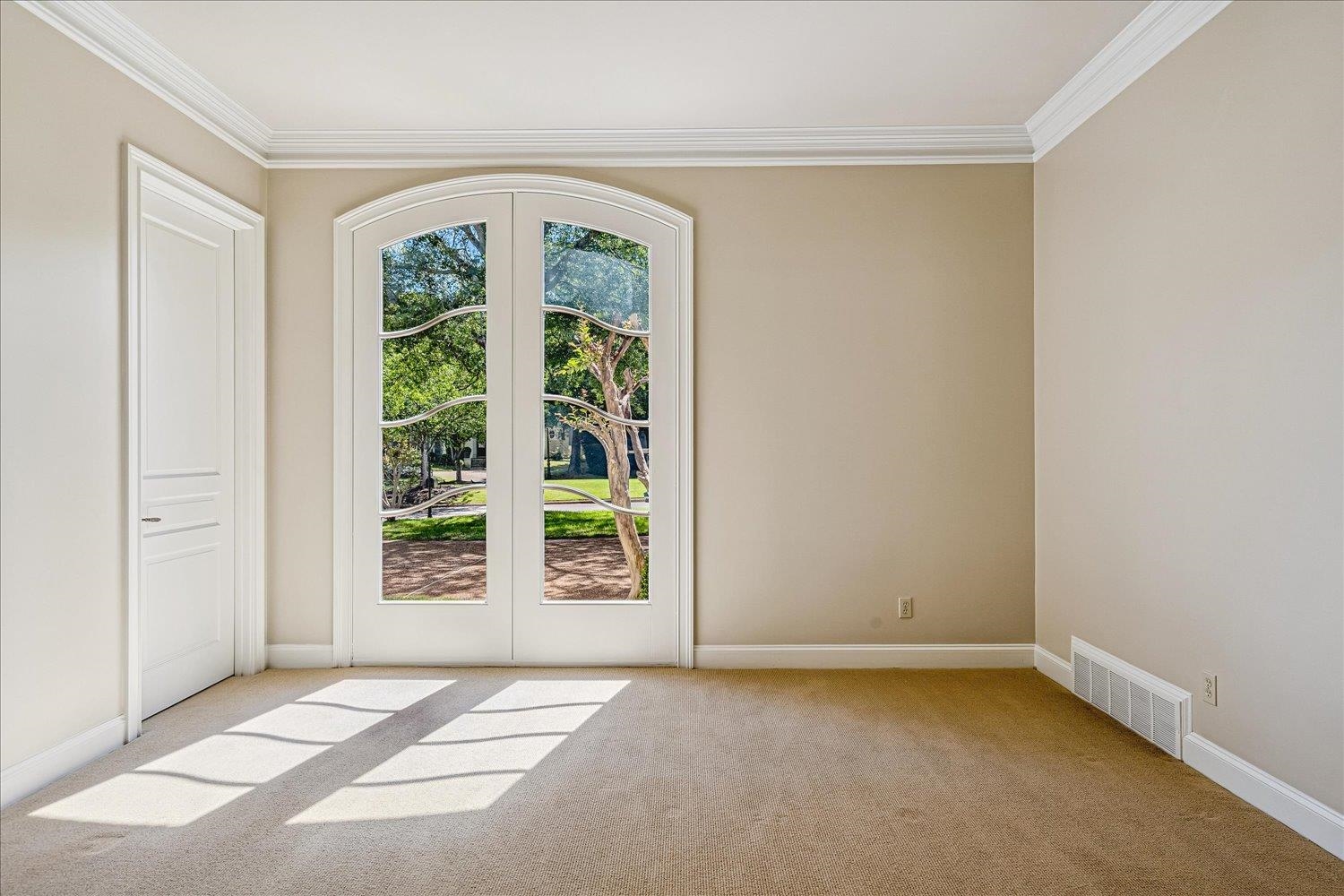 287 CLOISTER GREEN LN