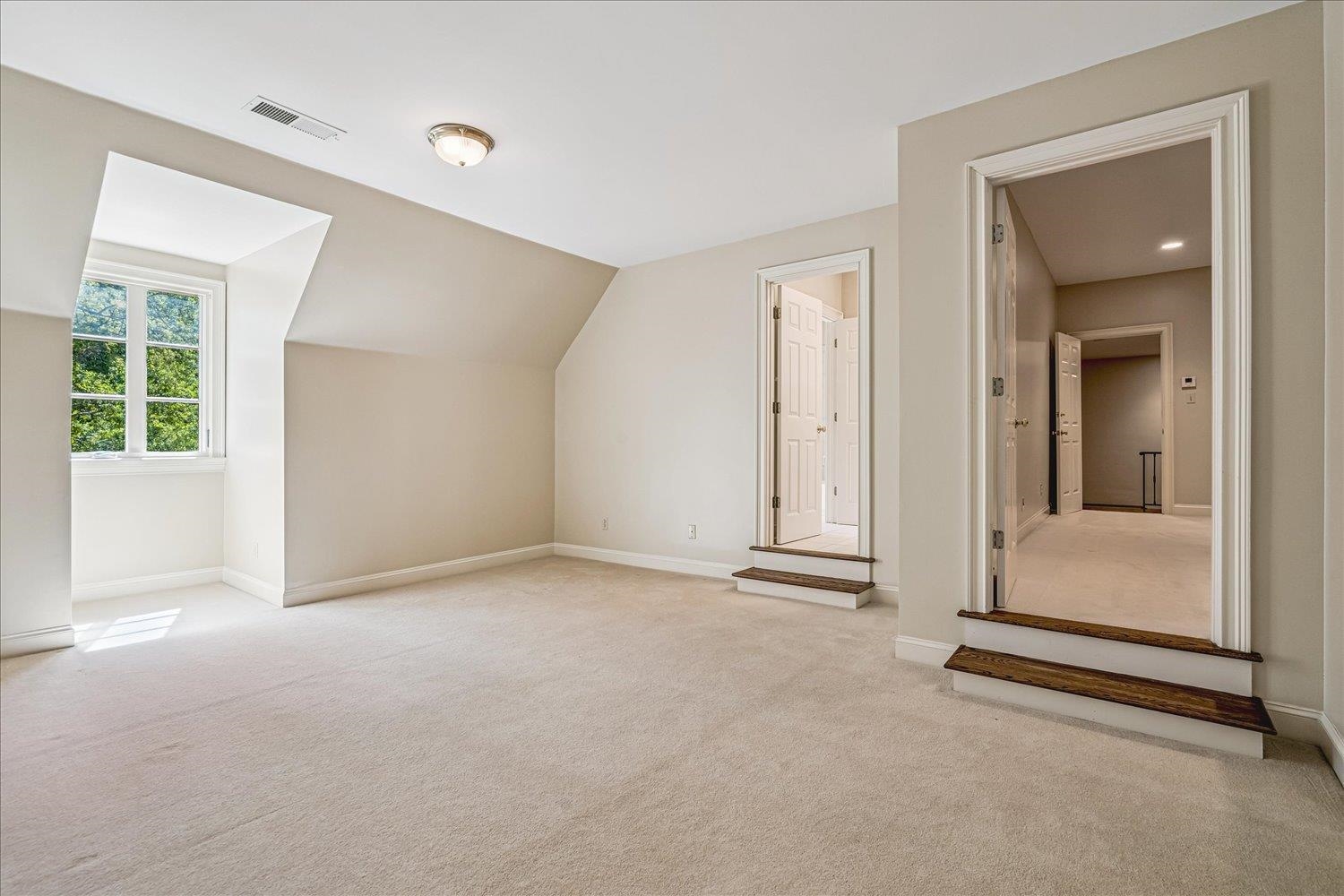 287 CLOISTER GREEN LN