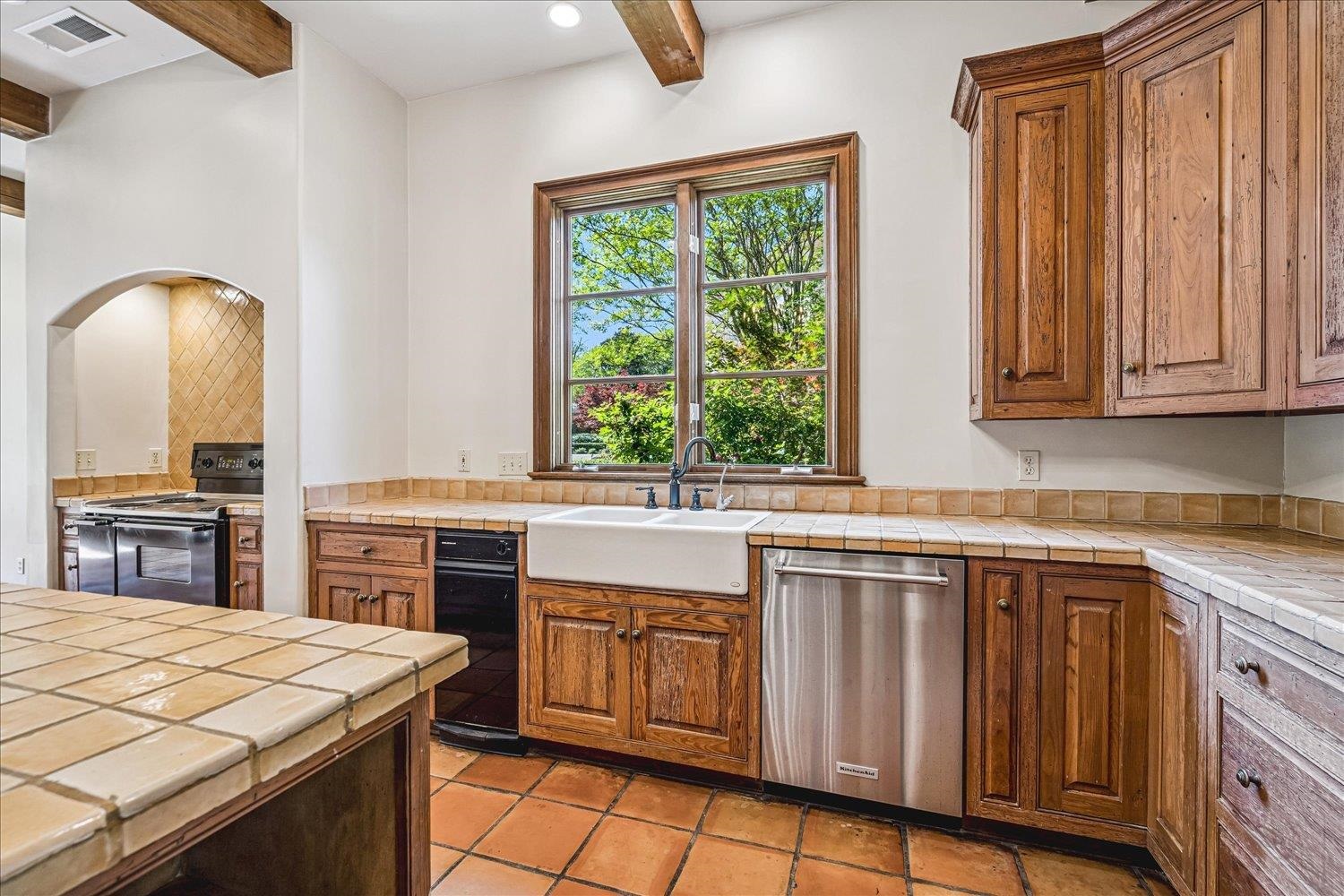 287 CLOISTER GREEN LN