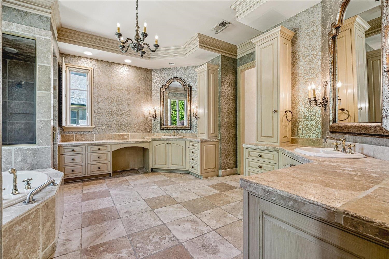 287 CLOISTER GREEN LN