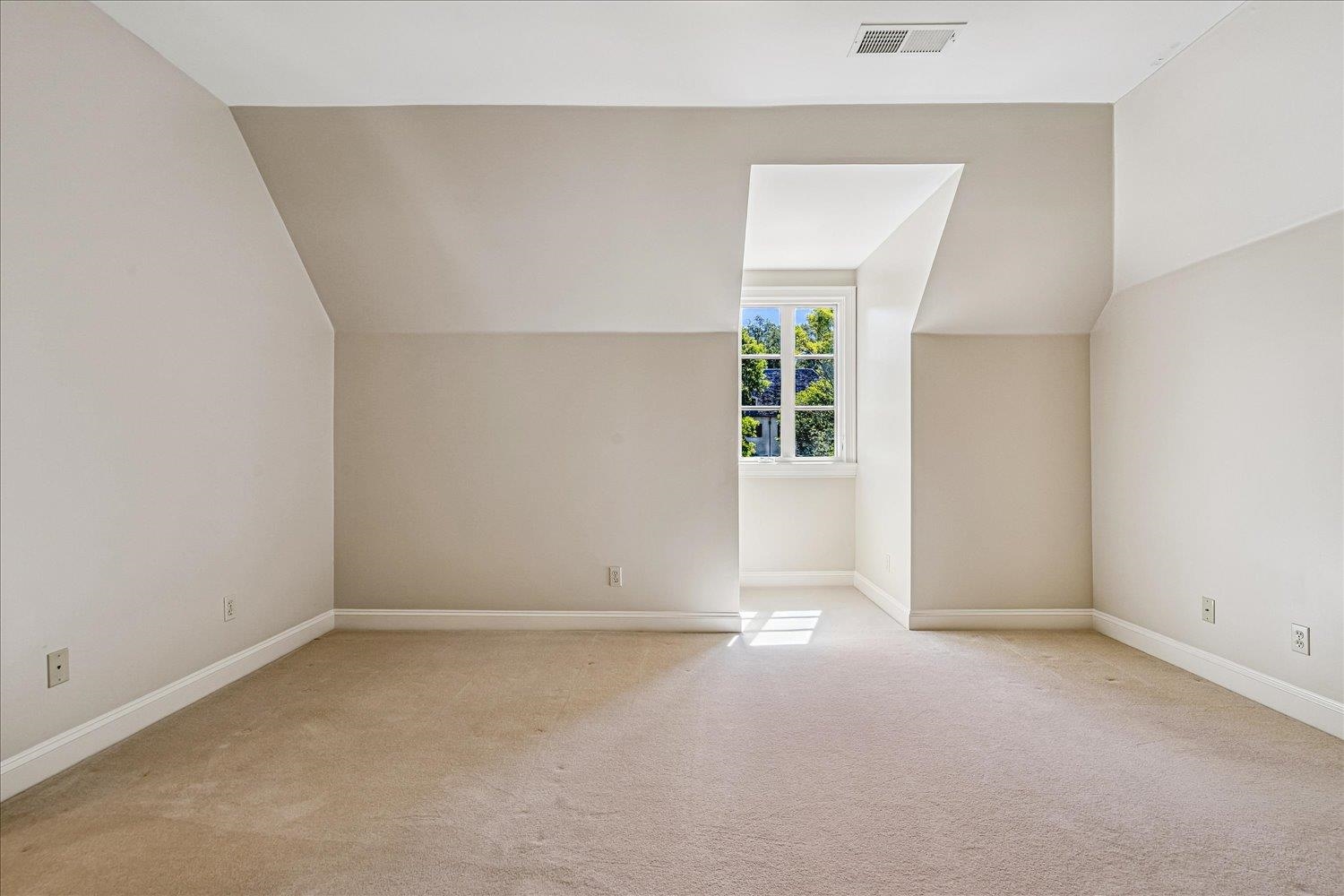 287 CLOISTER GREEN LN