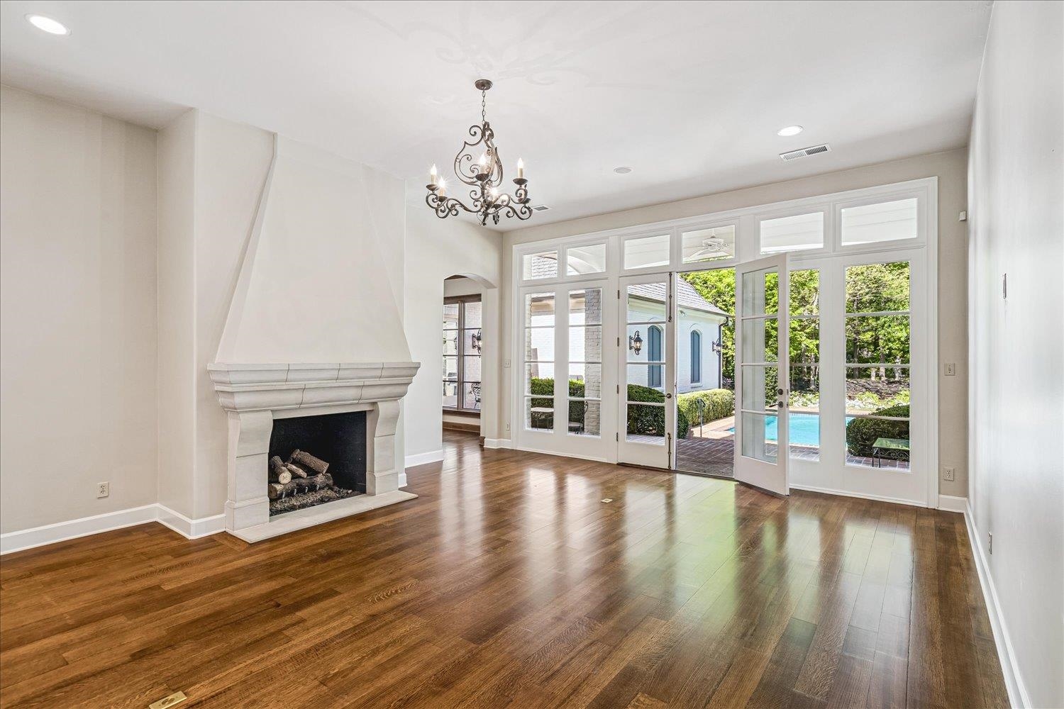 287 CLOISTER GREEN LN