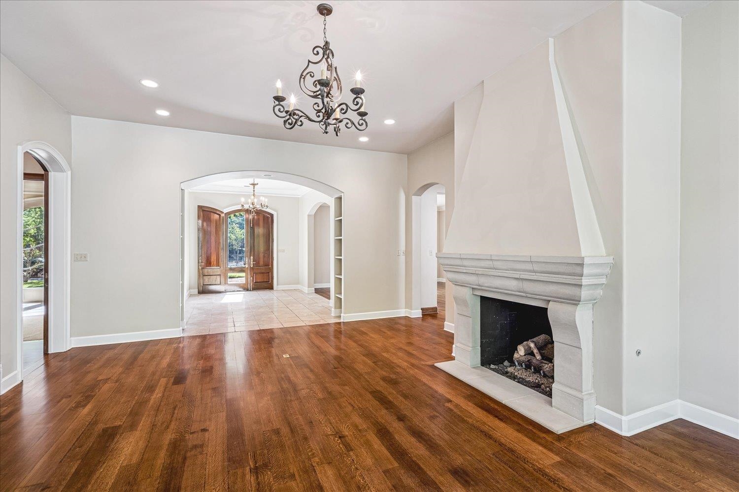 287 CLOISTER GREEN LN