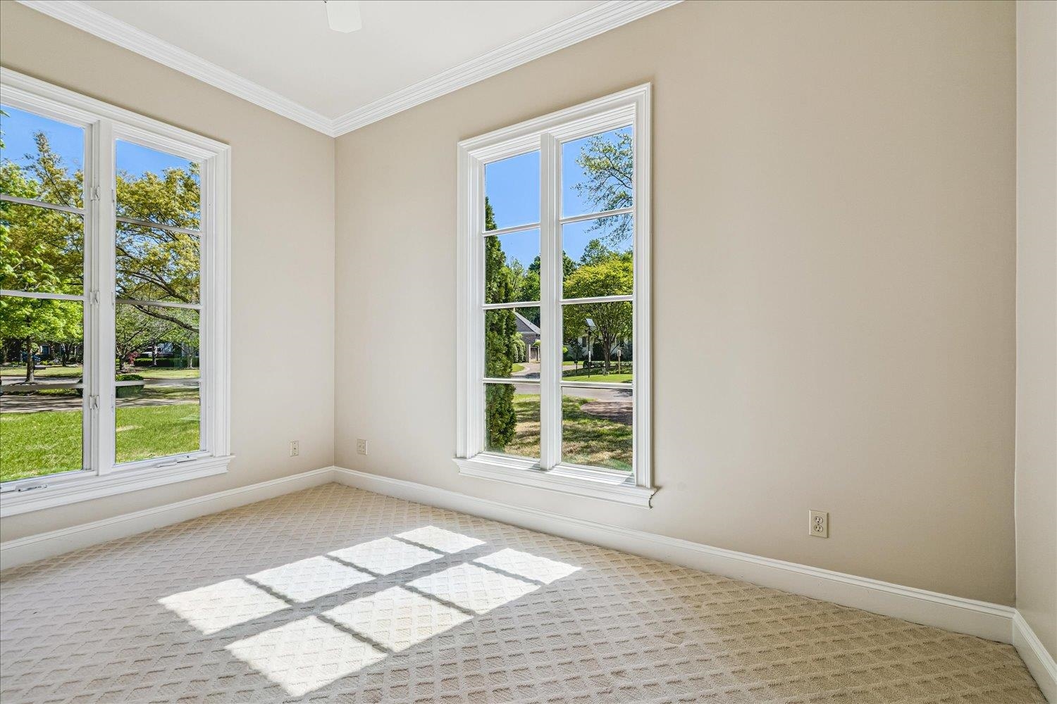 287 CLOISTER GREEN LN