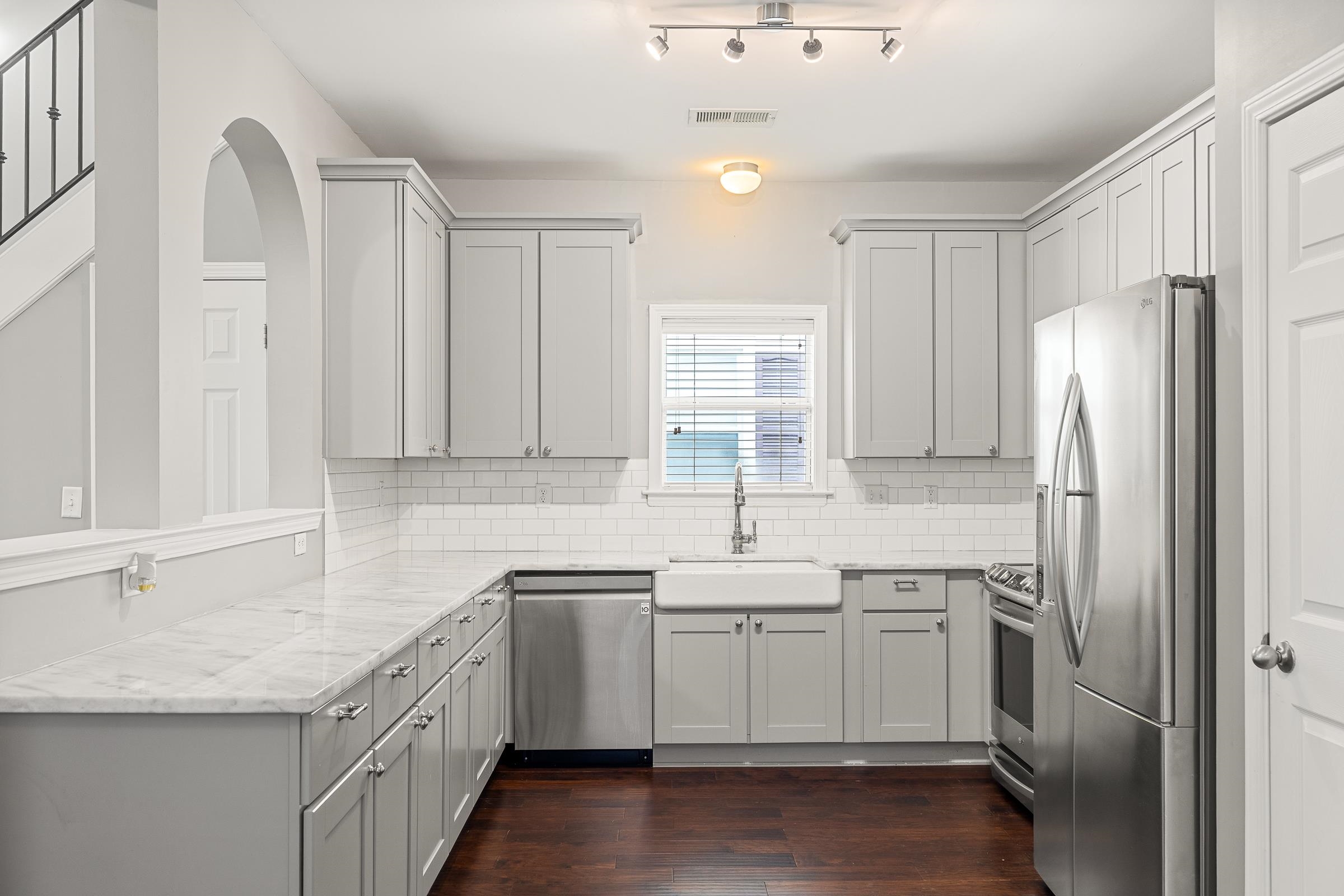 1323 ISLAND RIDGE DR