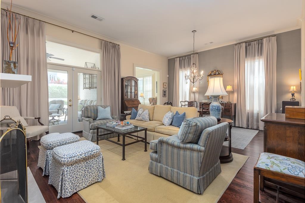 1407 CLUB GARDENS PL