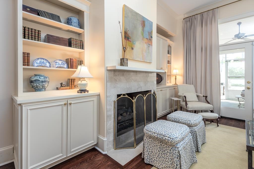 1407 CLUB GARDENS PL