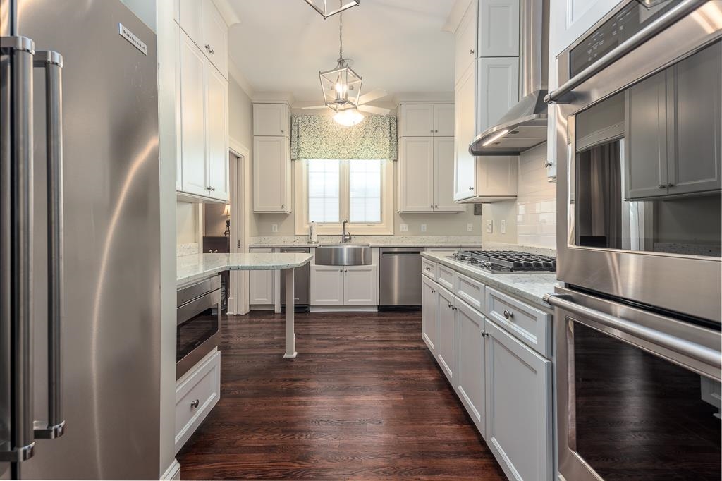 1407 CLUB GARDENS PL