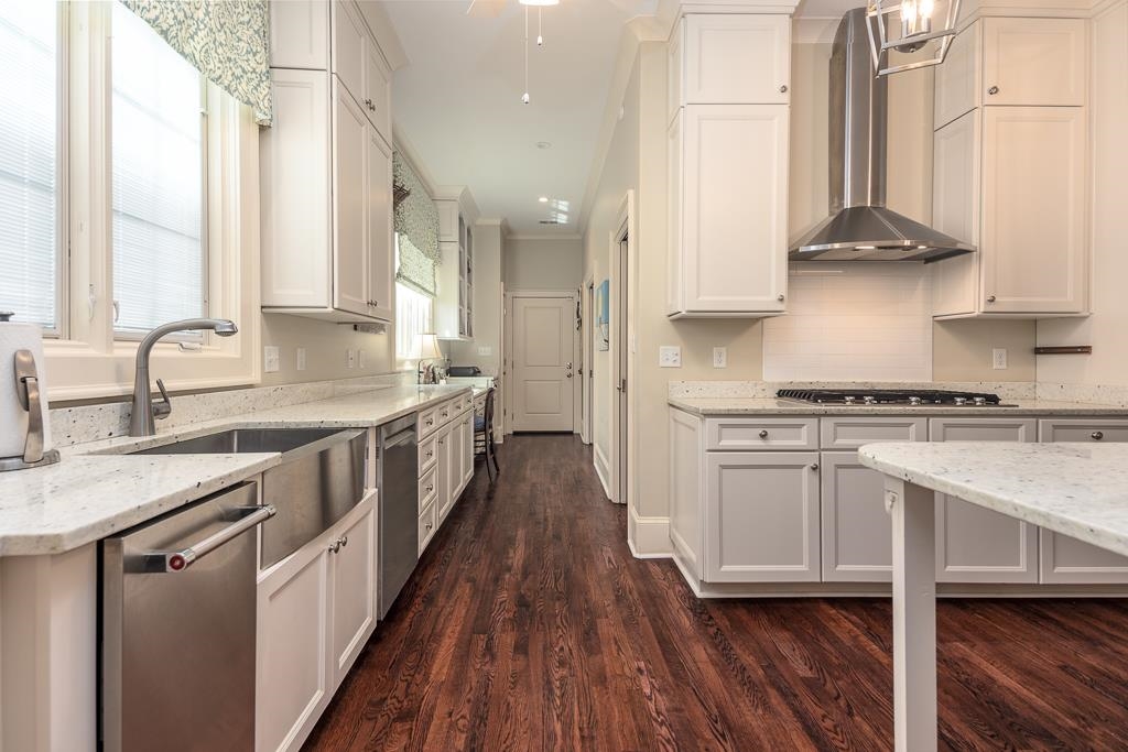 1407 CLUB GARDENS PL