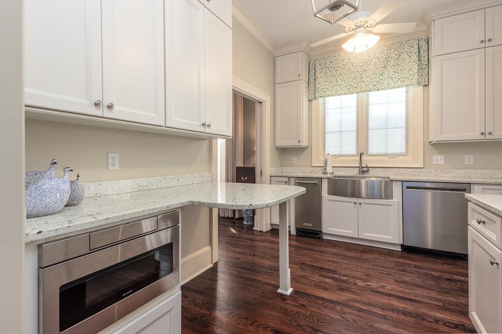 1407 CLUB GARDENS PL