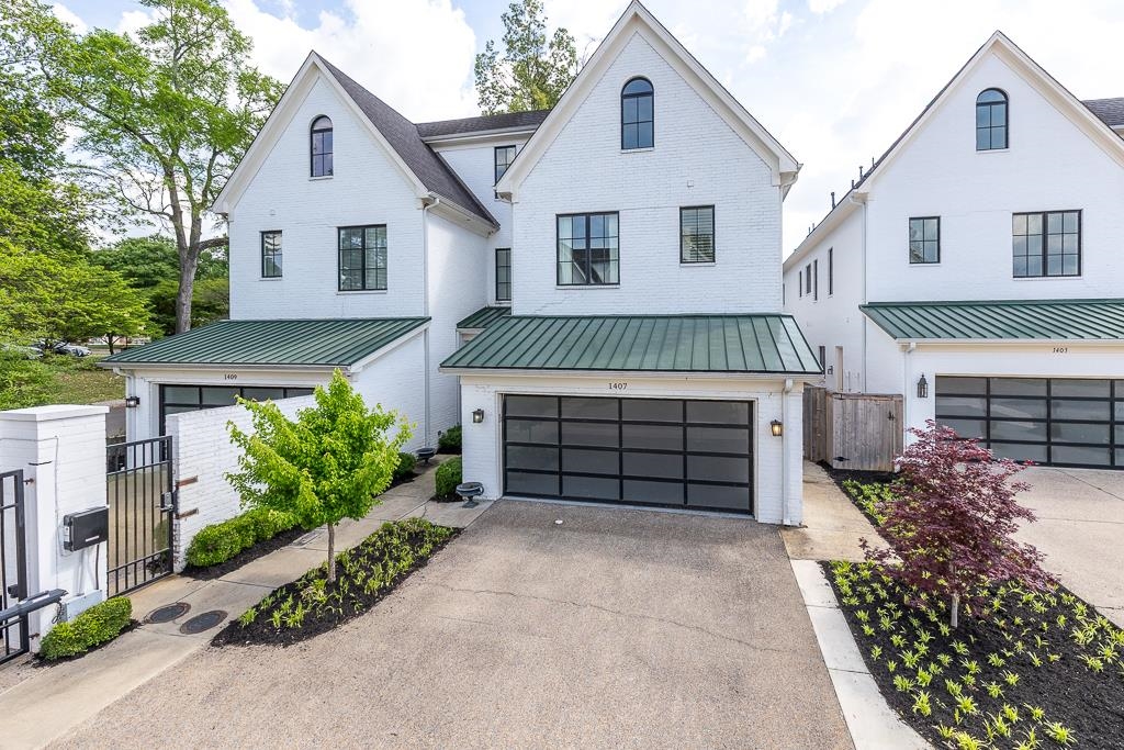 1407 CLUB GARDENS PL