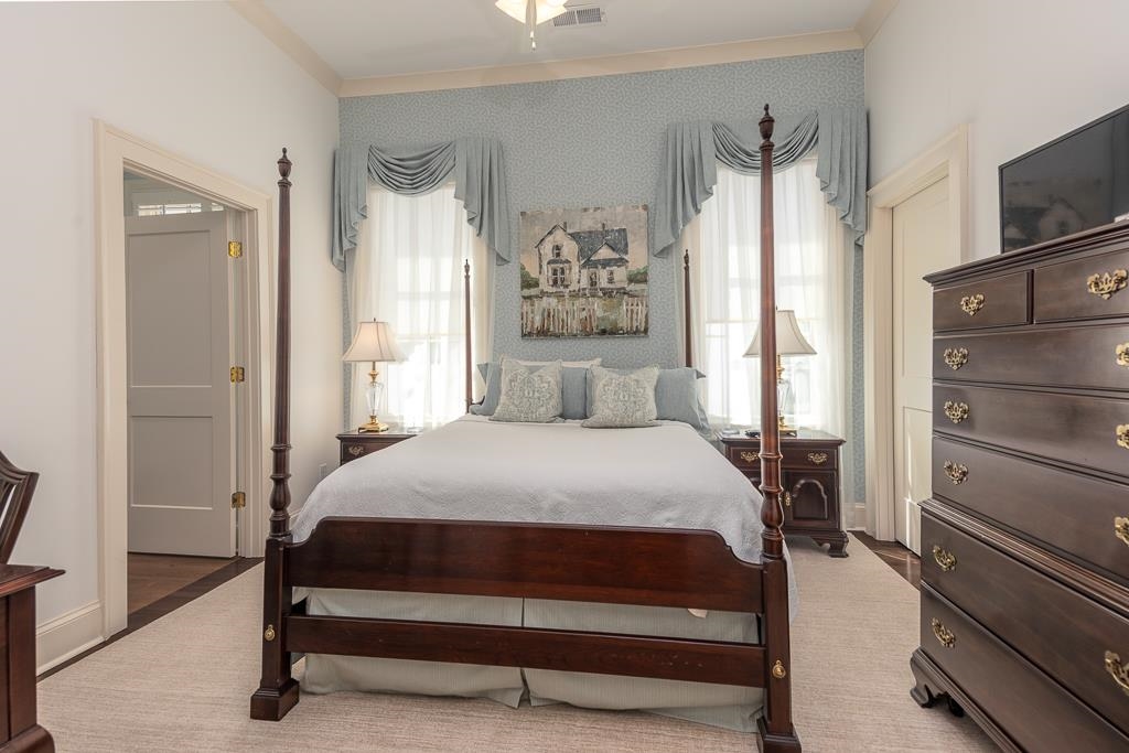 1407 CLUB GARDENS PL