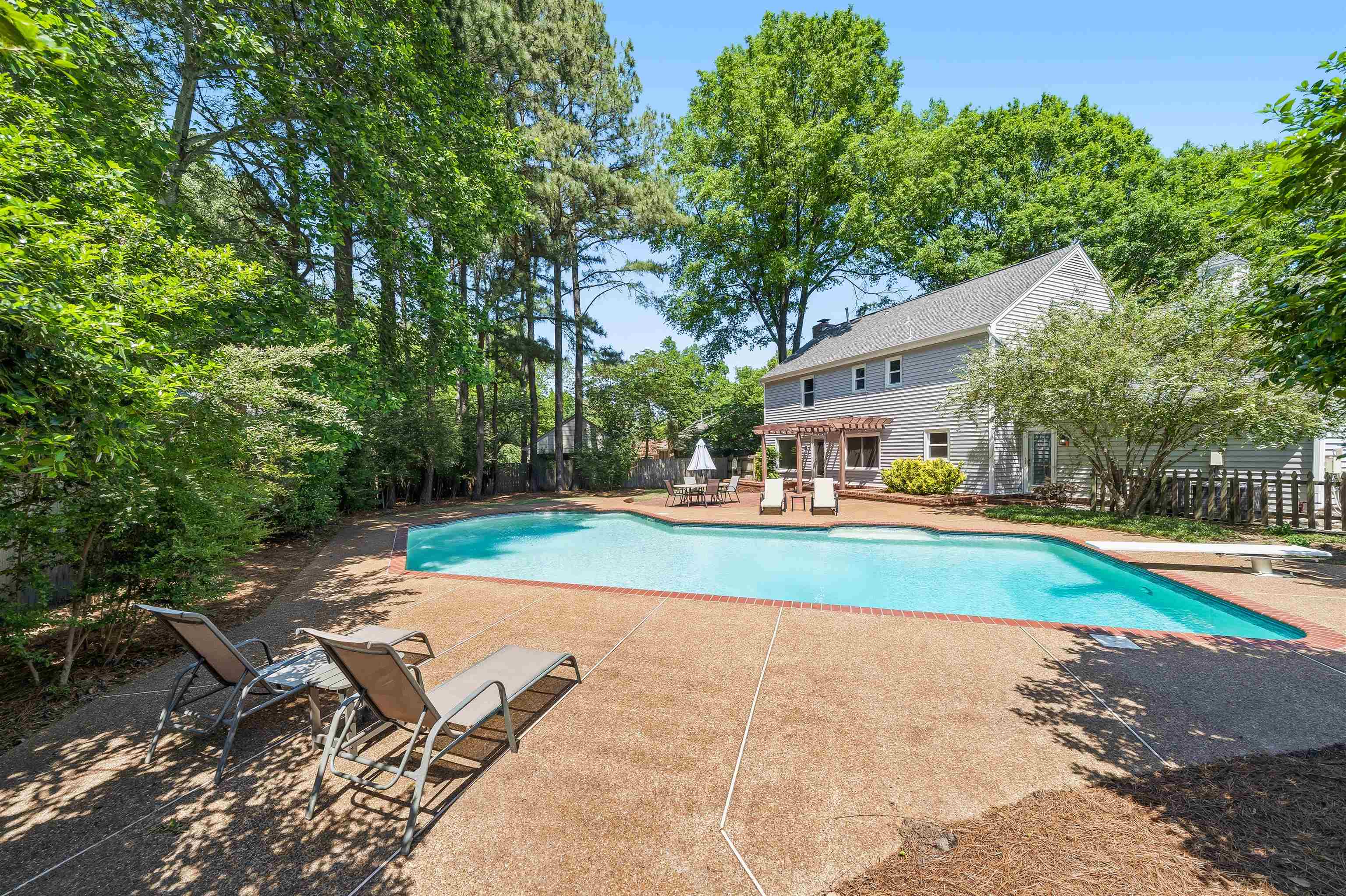 2237 BURFORDI LN