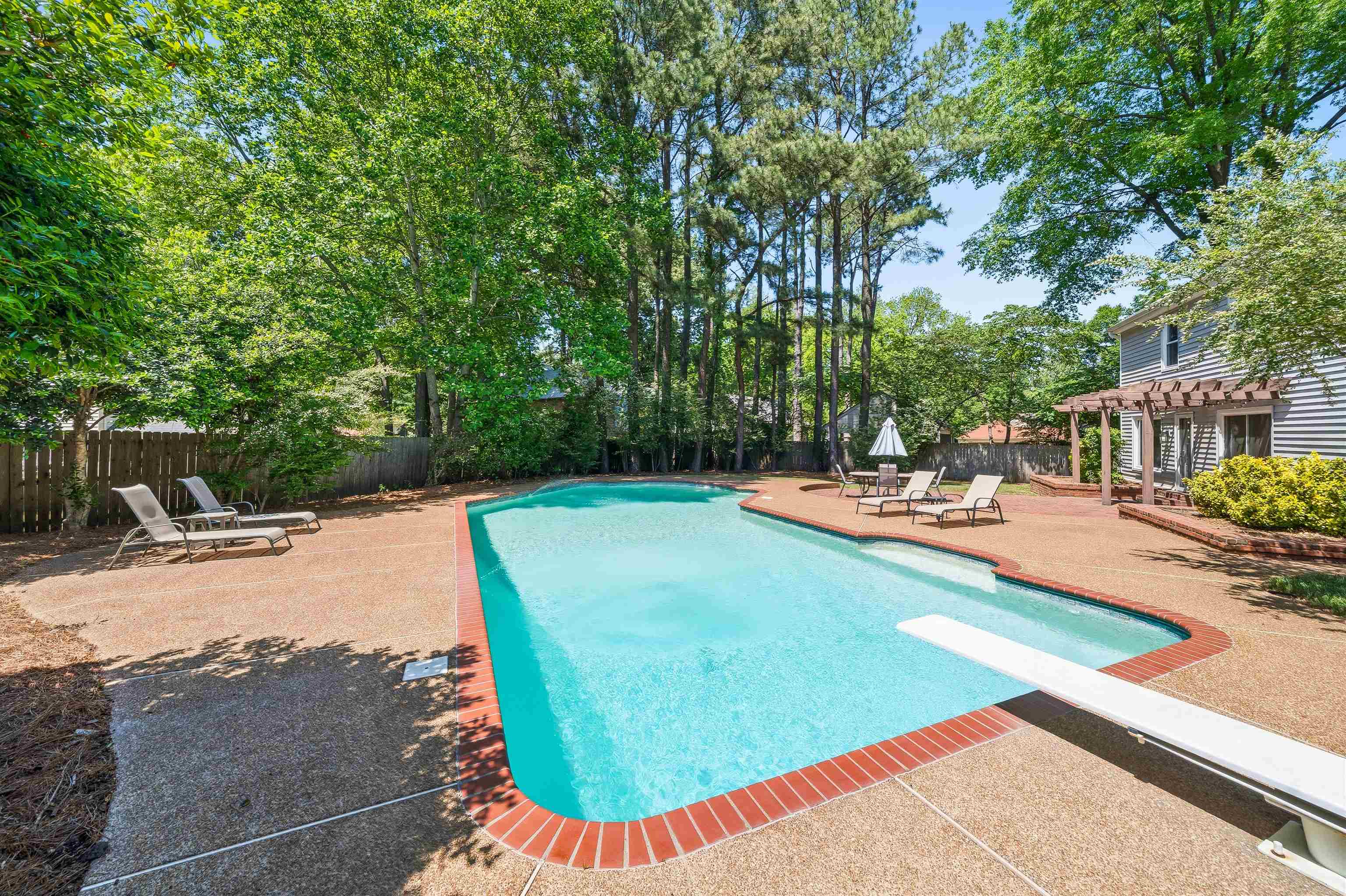 2237 BURFORDI LN