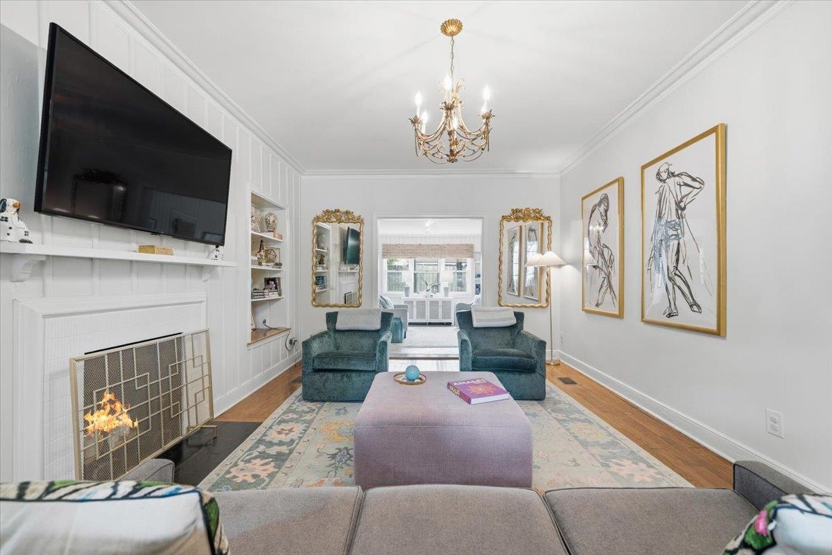 160 PICARDY PL