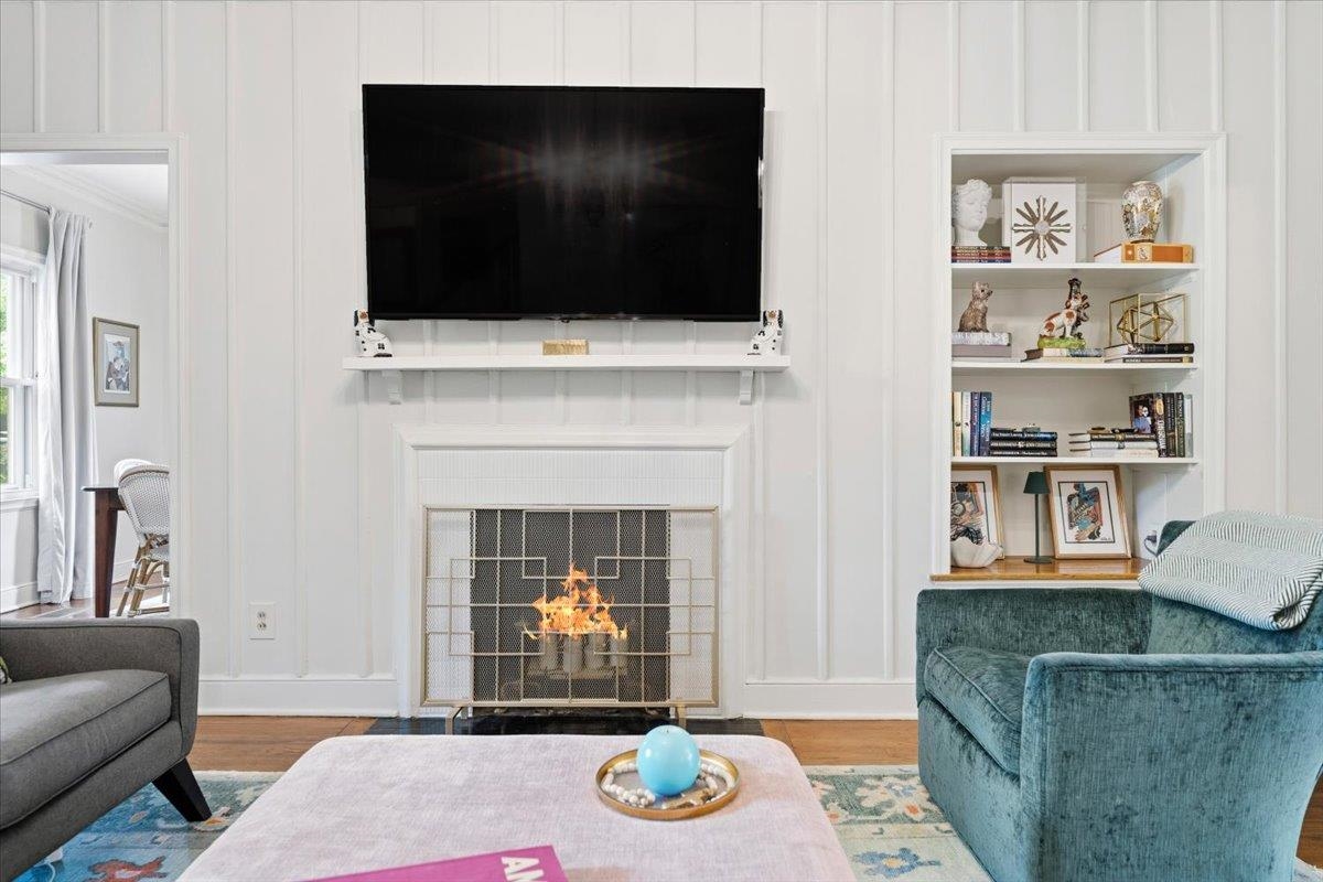 160 PICARDY PL