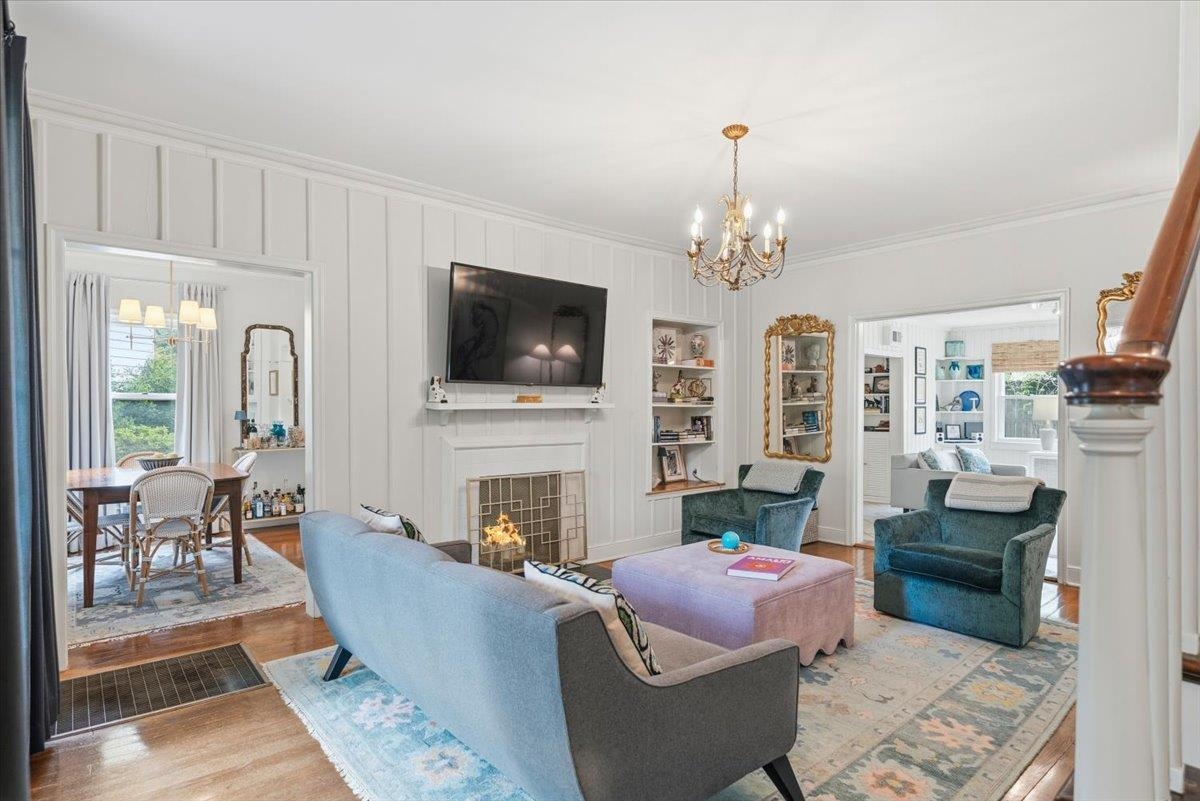 160 PICARDY PL
