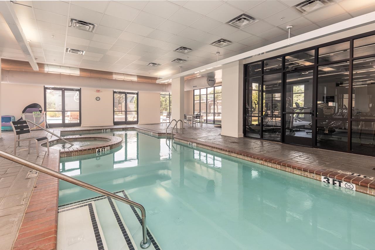 717 RIVERSIDE DR Unit: 201