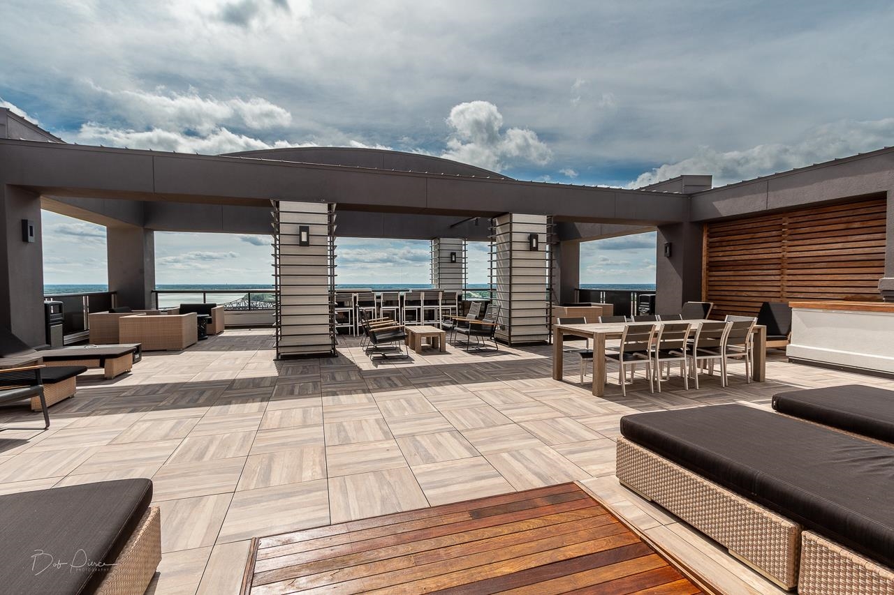 717 RIVERSIDE DR Unit: 201