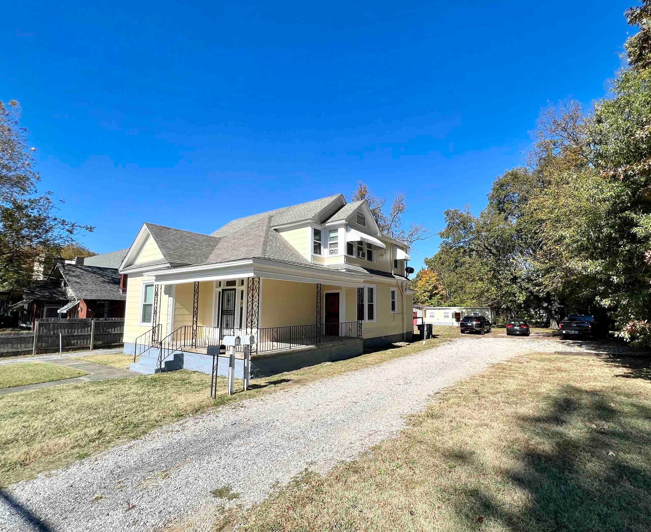 3520 FAXON AVE