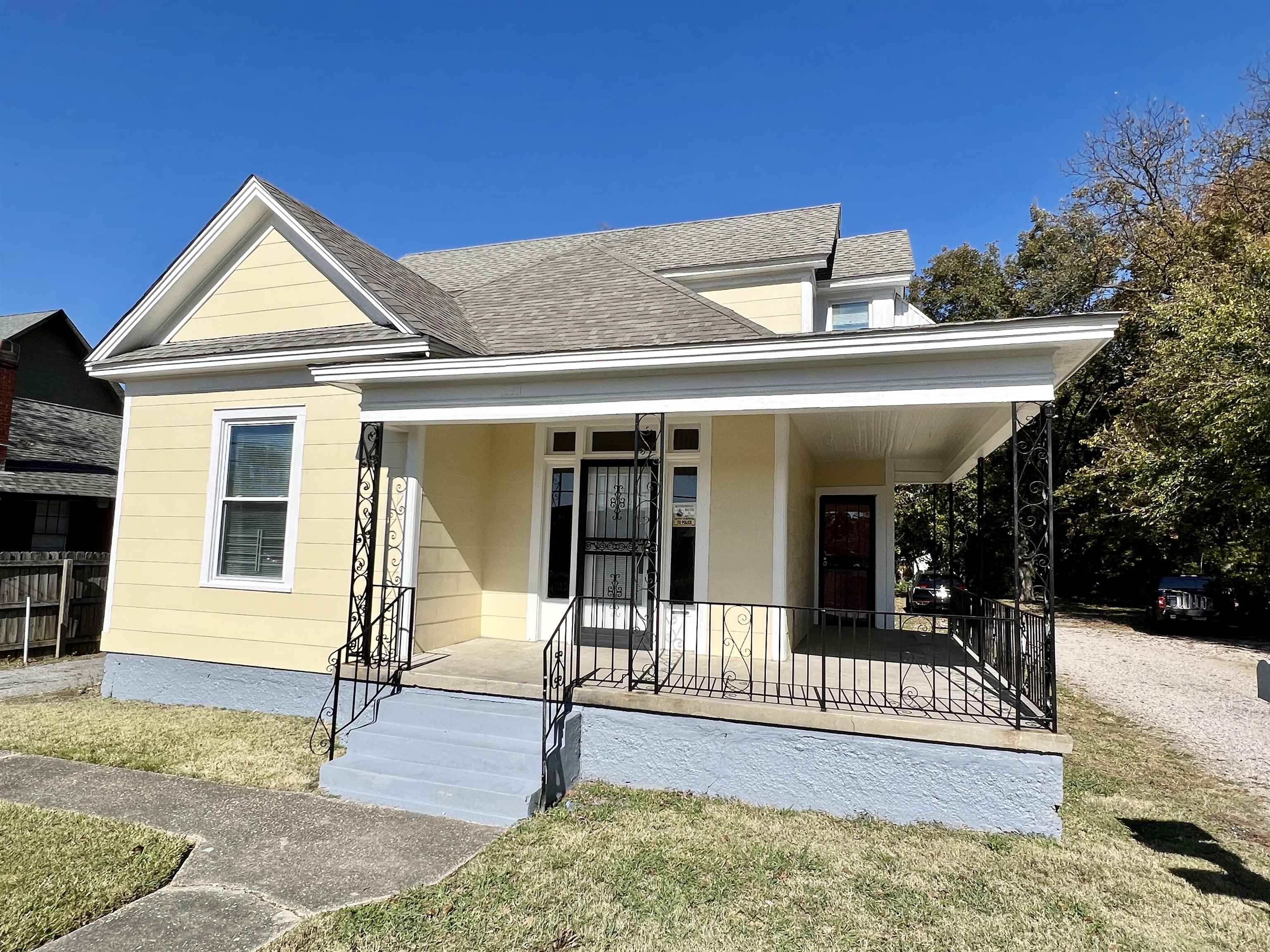 3520 FAXON AVE