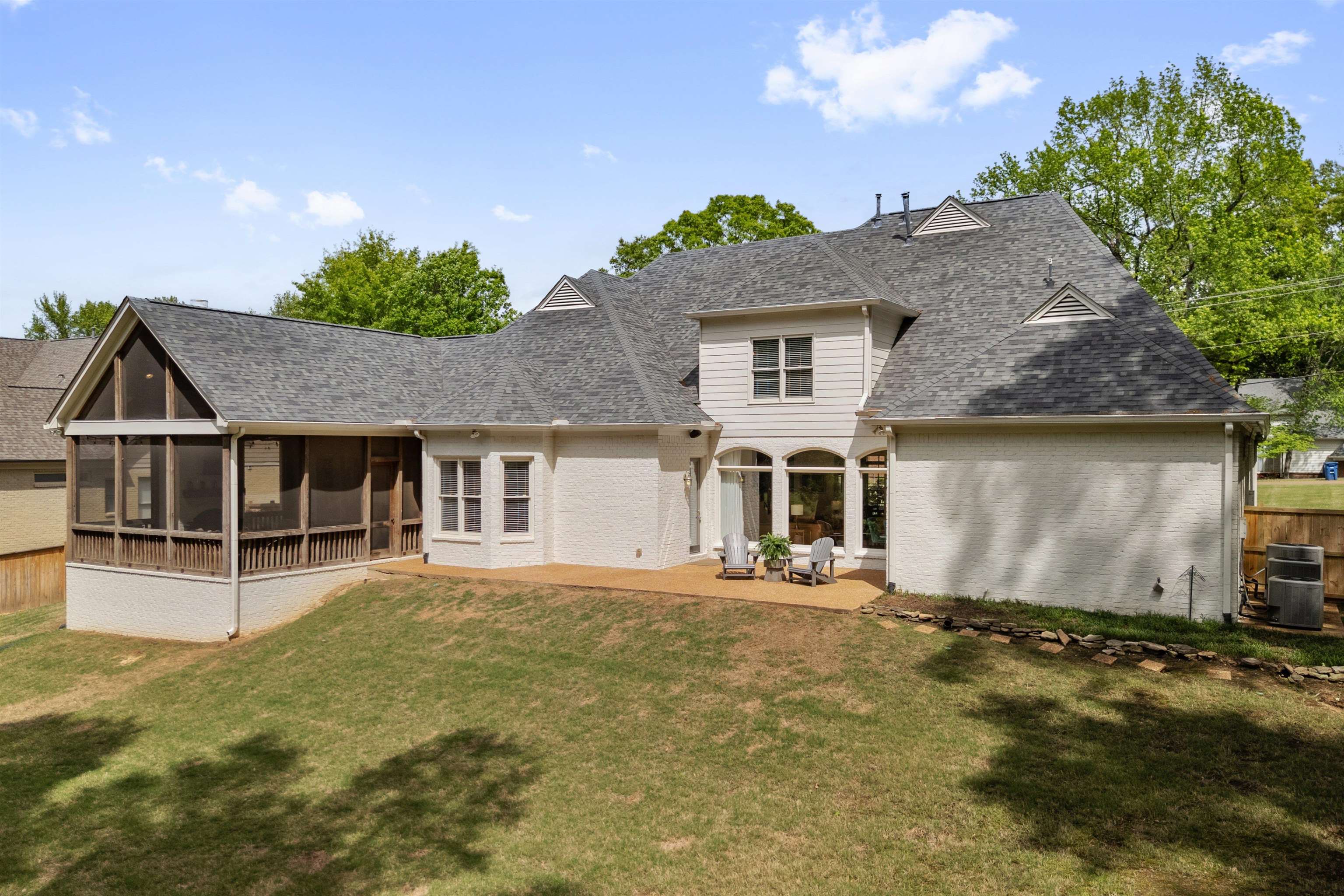 1881 RIVERDALE RD
