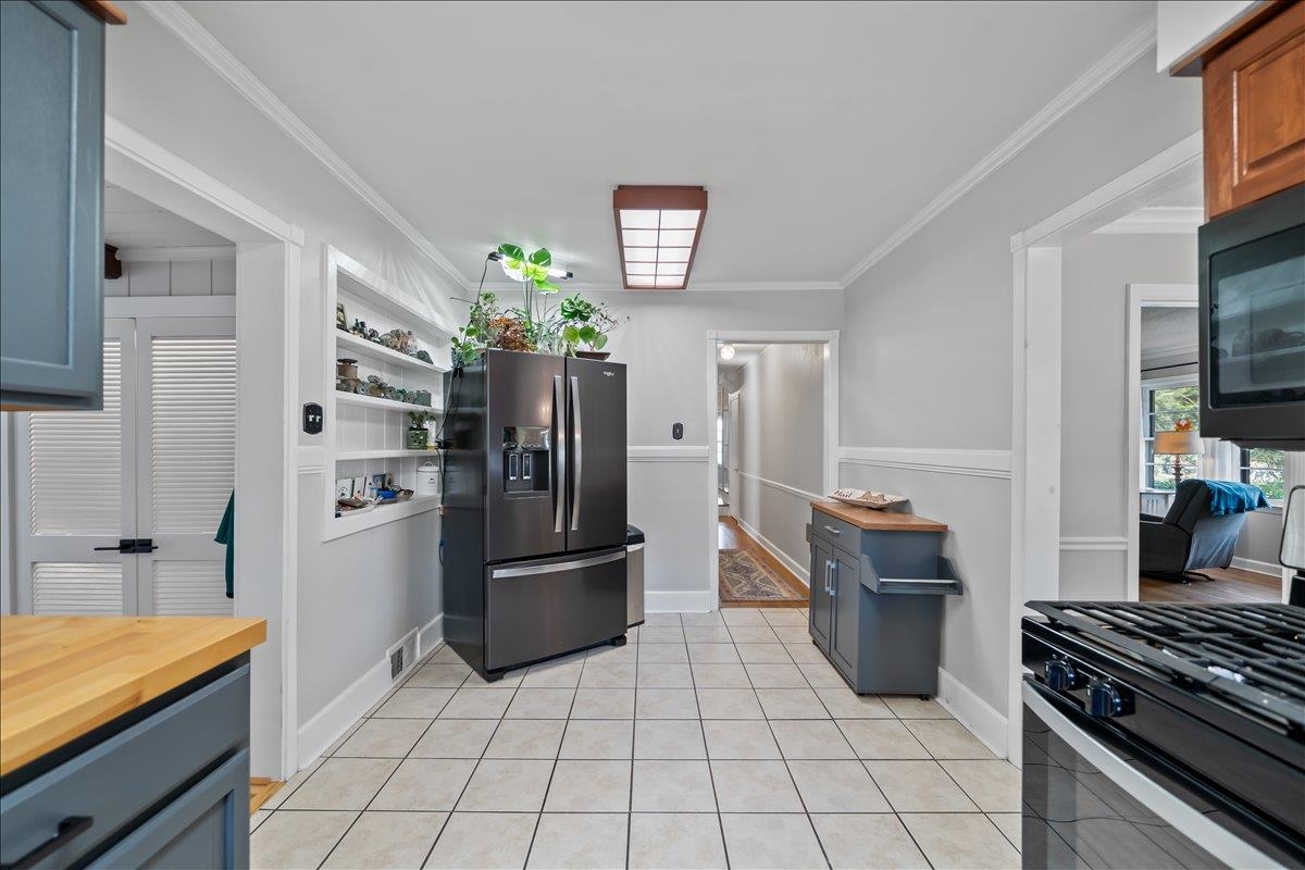 69 N WHITE STATION RD