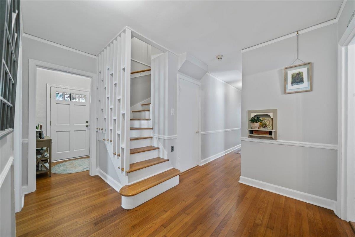 69 N WHITE STATION RD