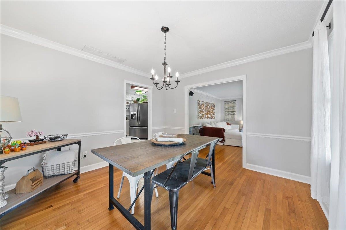 69 N WHITE STATION RD