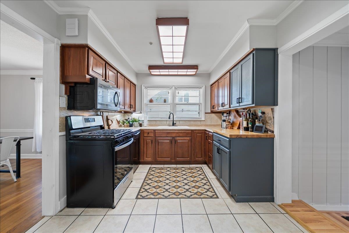 69 N WHITE STATION RD