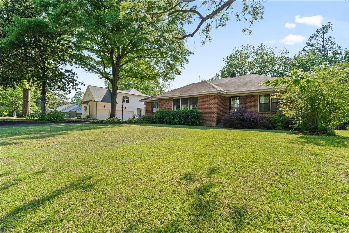 69 N WHITE STATION RD