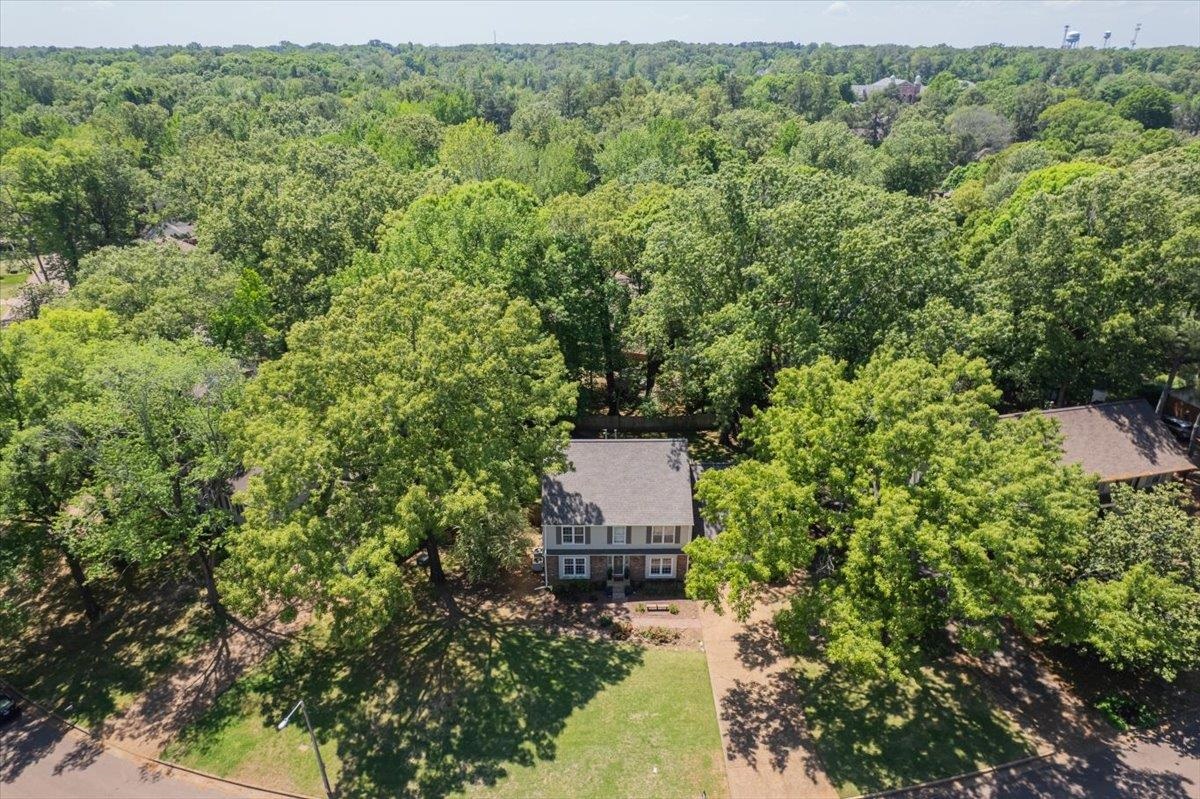 2137 WOODSIDE DR