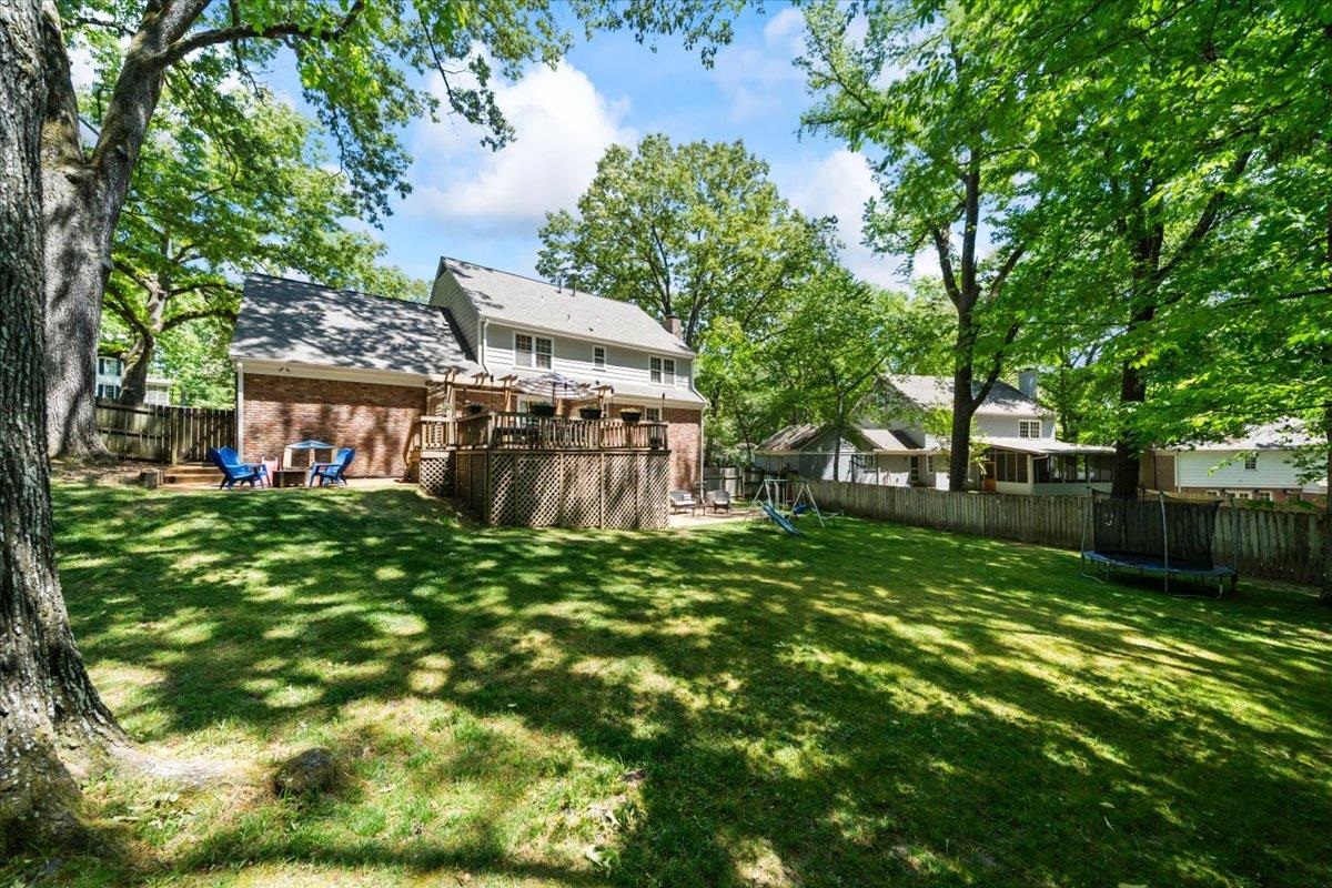 2137 WOODSIDE DR